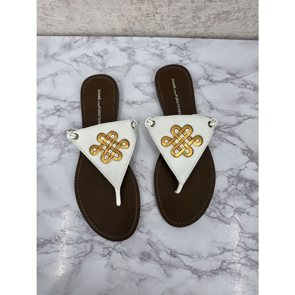 Diane Von Furstenberg White Leather Thong Sandals with Celtic Knot in Gold